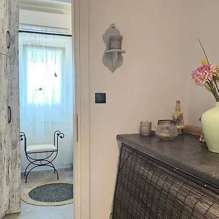 Apartamento Milobsidian House *