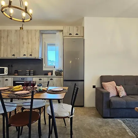 Milobsidian House Apartamento Zefiría