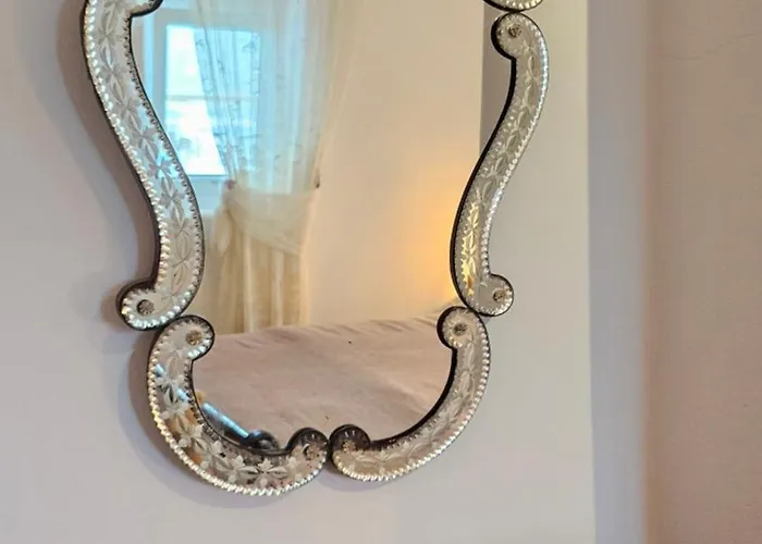 Milobsidian House Zefiría