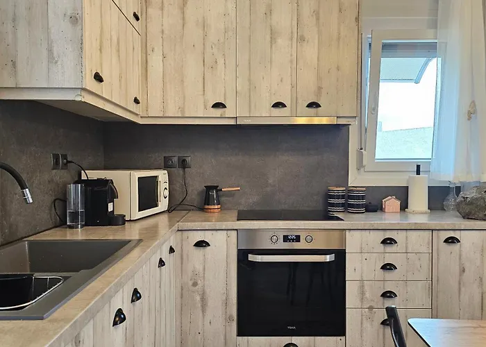 Milobsidian House * Zefiría