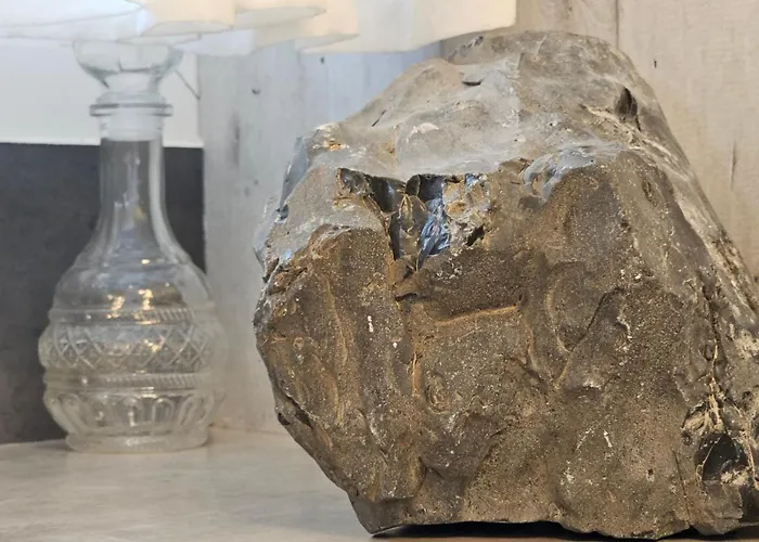 Milobsidian House Zefiría